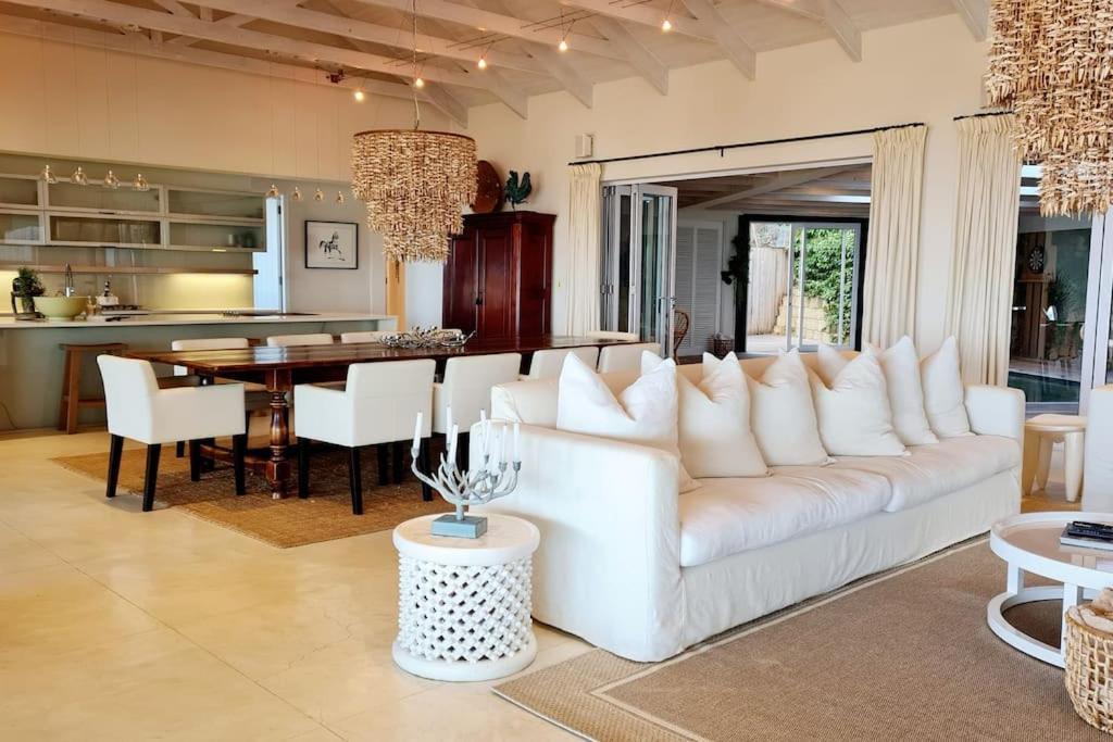 Contemporary With Amazing Views Villa Plettenberg Bay