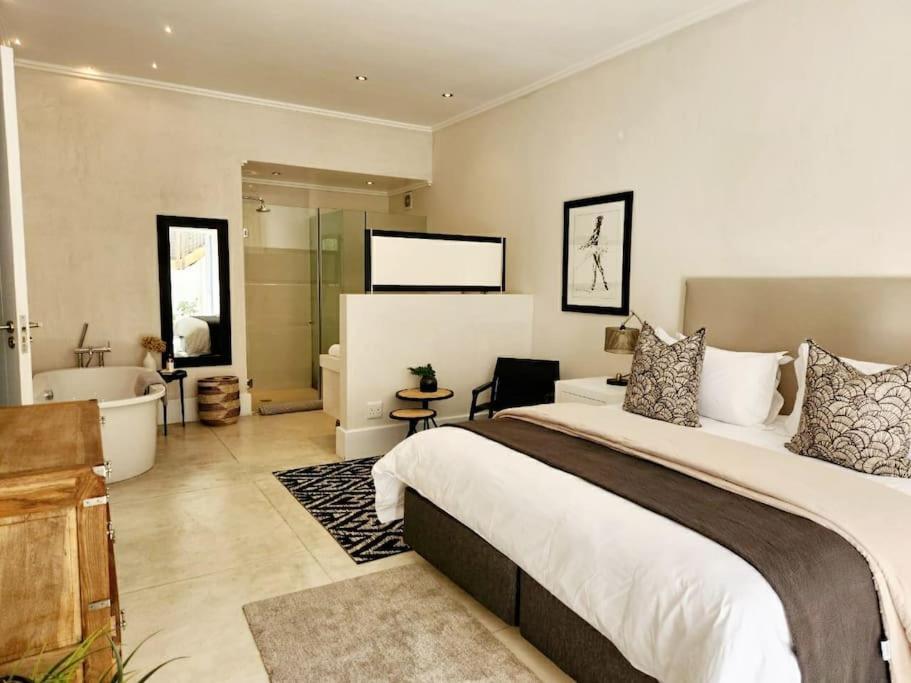 Contemporary With Amazing Views Villa Plettenberg Bay