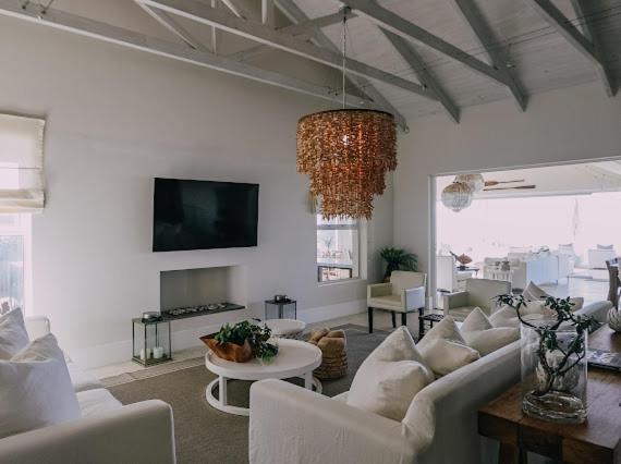 Villa Contemporary With Amazing Views *